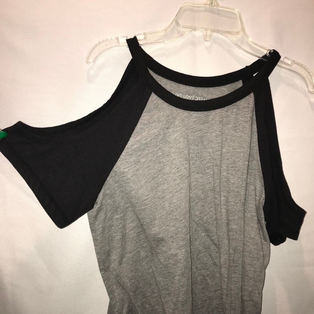 Grey short sleeve with shoulder cut outs